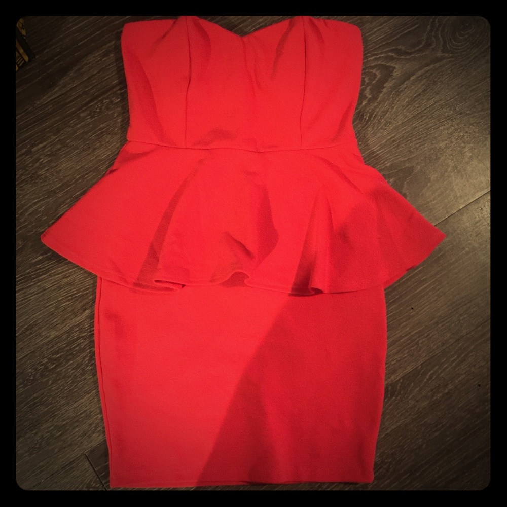 Sz small coral orange/pink dress. good condition